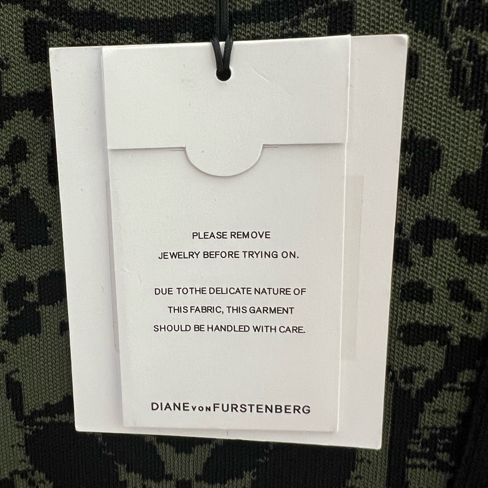 Size Small - image 5